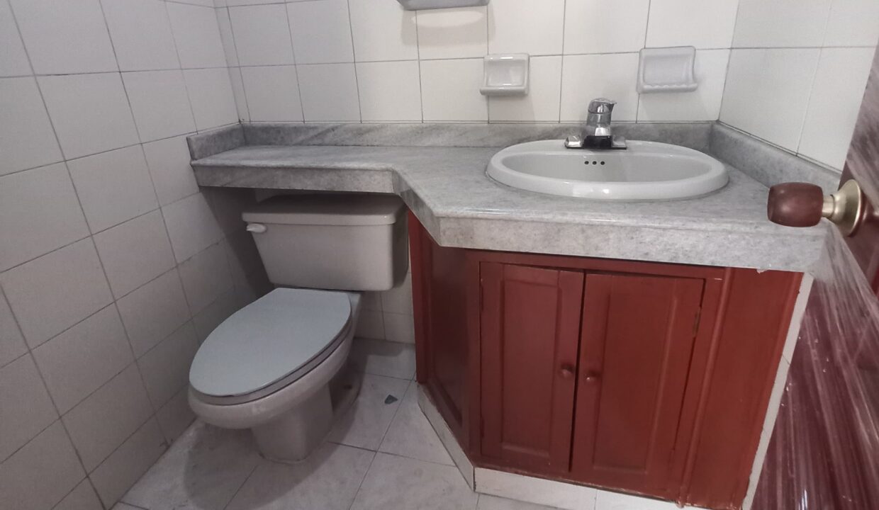 3480F5.jpg