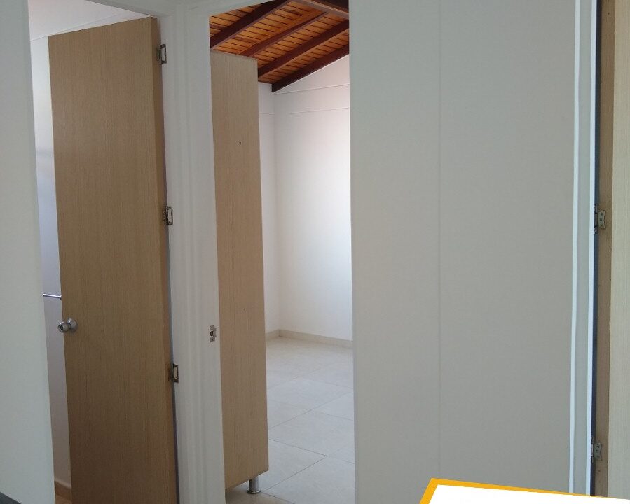 3530F10.jpg