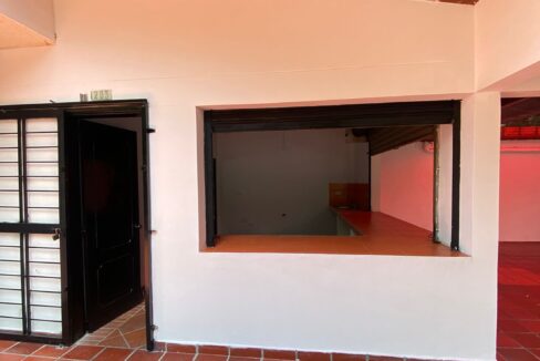 002084F2.jpg