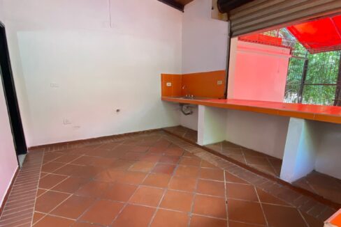 002084F5.jpg