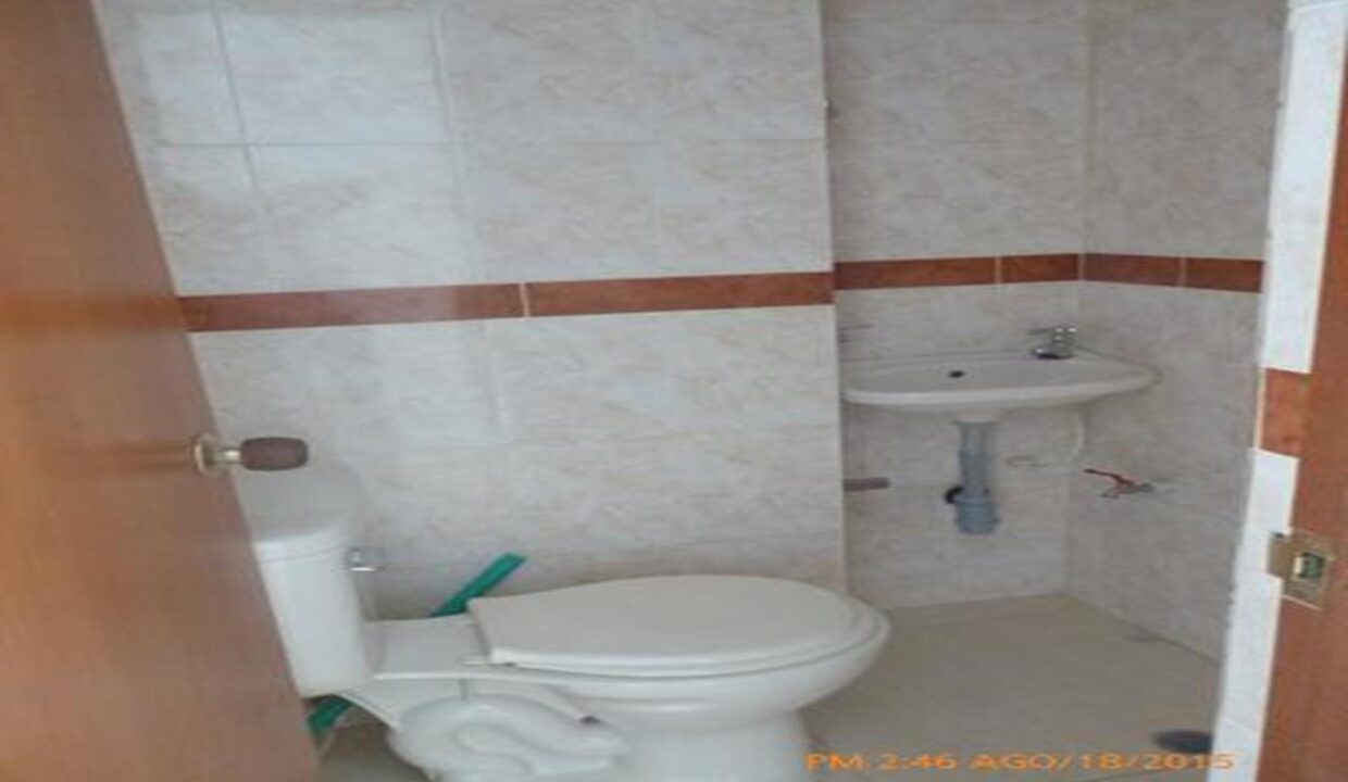 001854F4.jpg