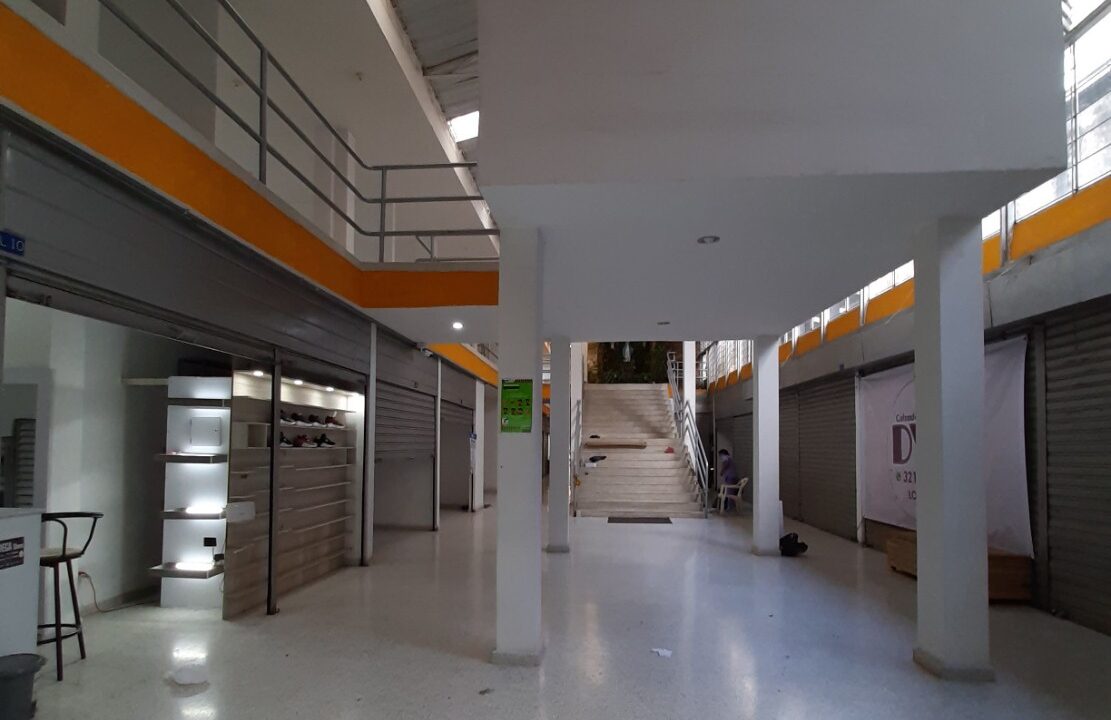 3281F5.jpg