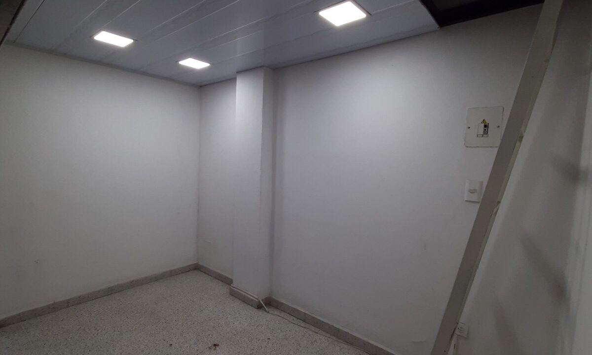 3281F6.jpg