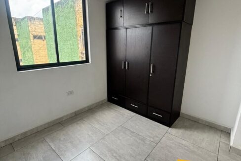 V4135F5.jpg