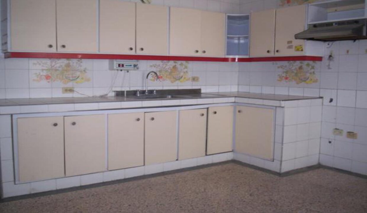 001904F3.jpg