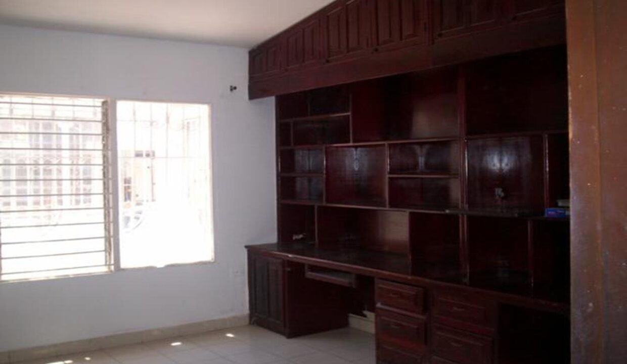 001904F4.jpg