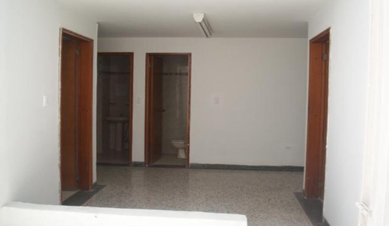 001904F6.jpg