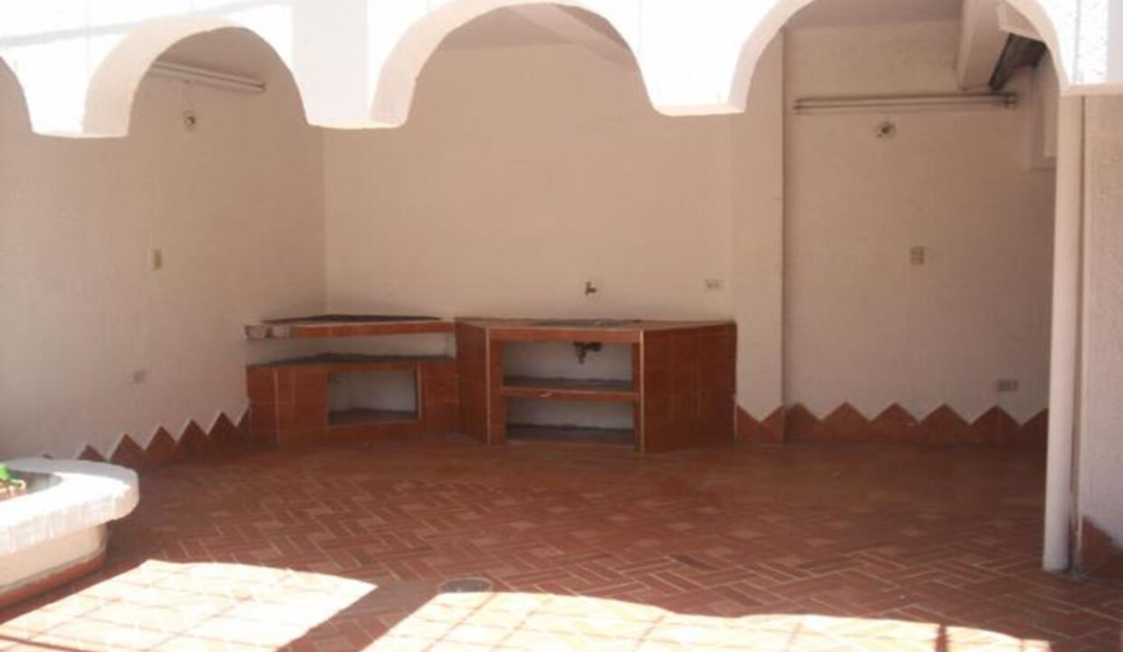 001904F7.jpg