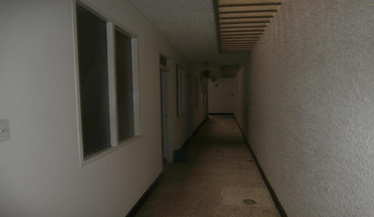 002515F6.jpg