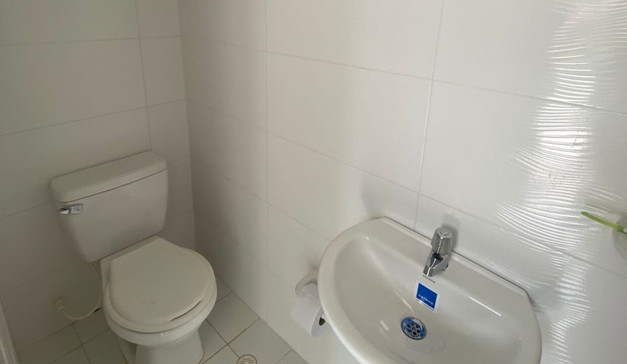 3891F10.jpg