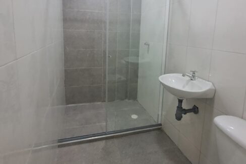 V4004F5.jpg