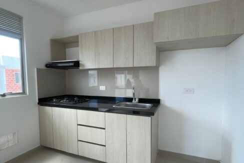 V4069F4.jpg